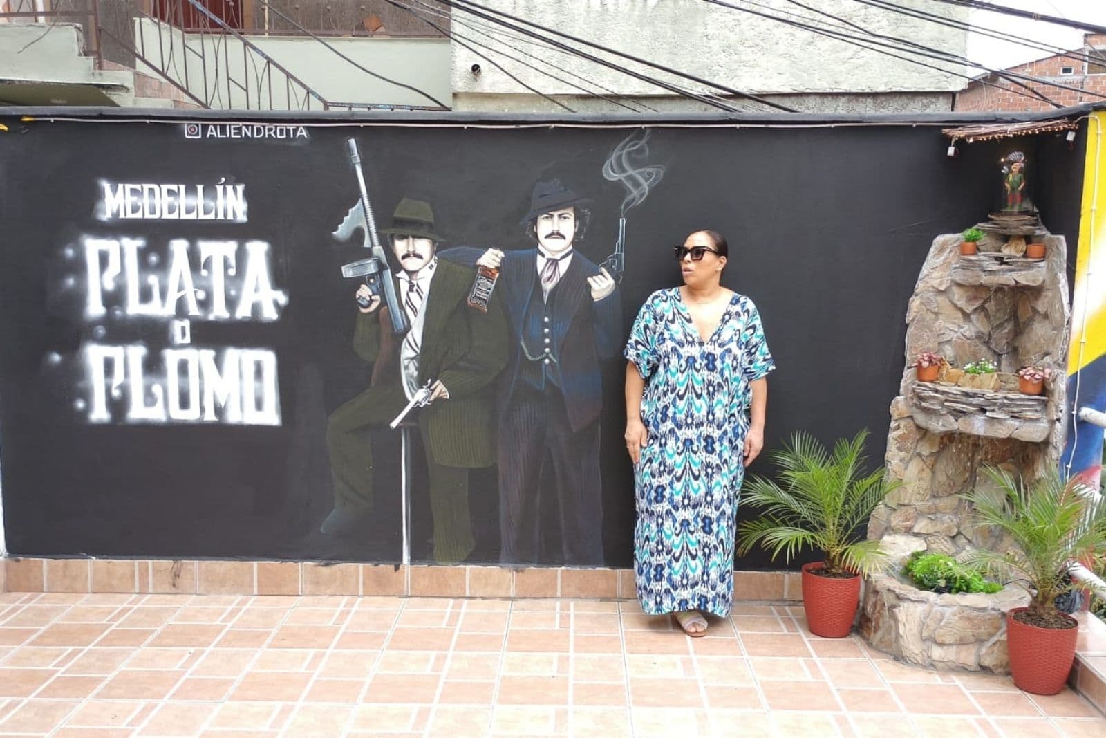 Pablo Escobar Tour · Dark Days and the New Medellín — miniatura 2