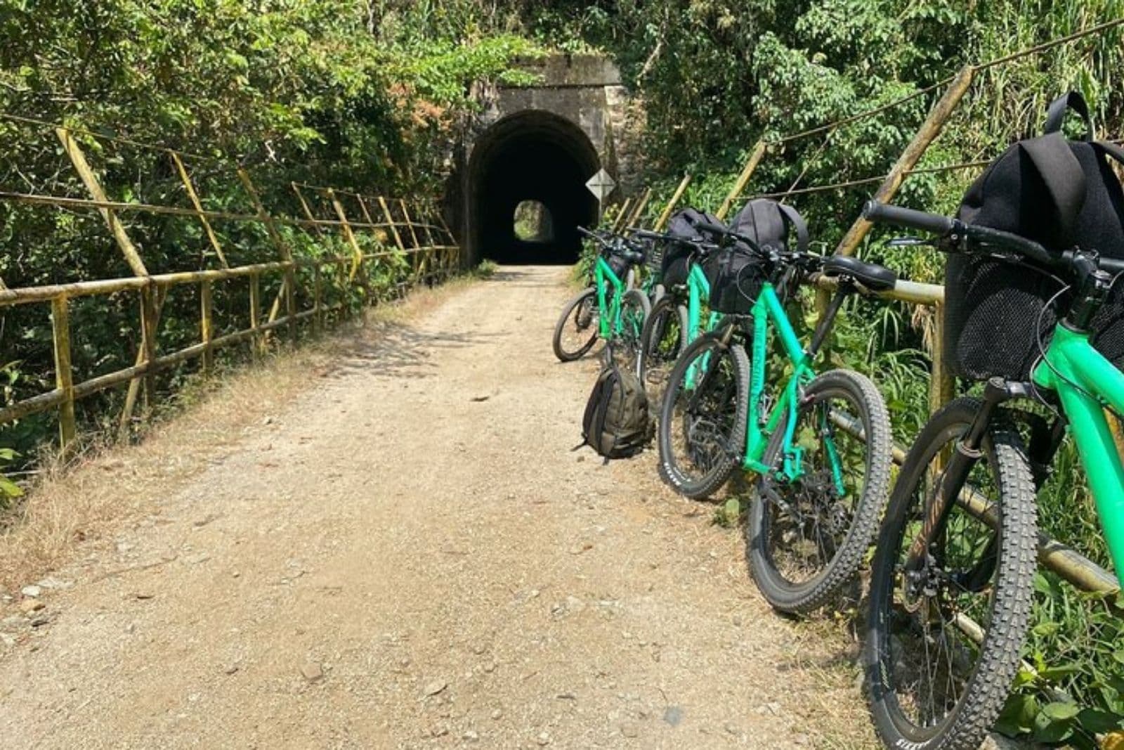 Mountain Bike Countryside Tour with Lunch — miniatura 3